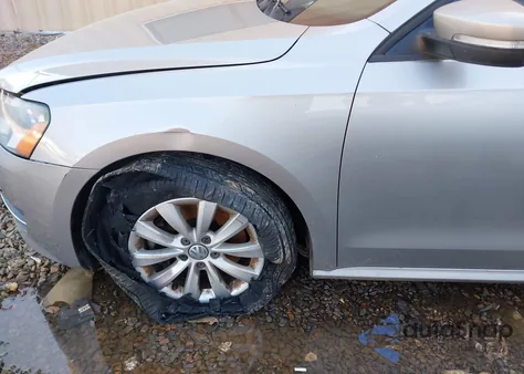 2013 Volkswagen Passat S z USA, uszkodzony, nr VIN 1VWAP7A36DC082920